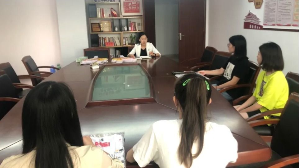 动画疯
丨富春江镇暑期社会实践调研（上）